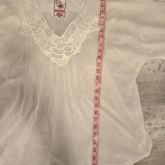 Johnny Was White Lace V-neck Blouse. Size Large - Picture 5 of 9
